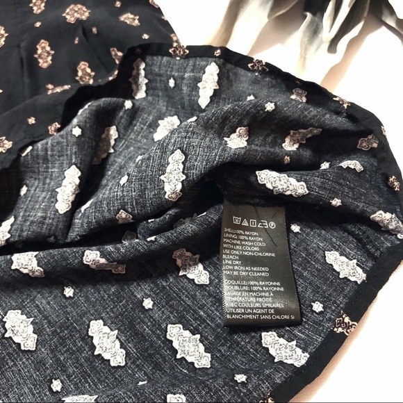 ECOTE by UO Paisley Plunge-Front Romper - Picture 6 of 6